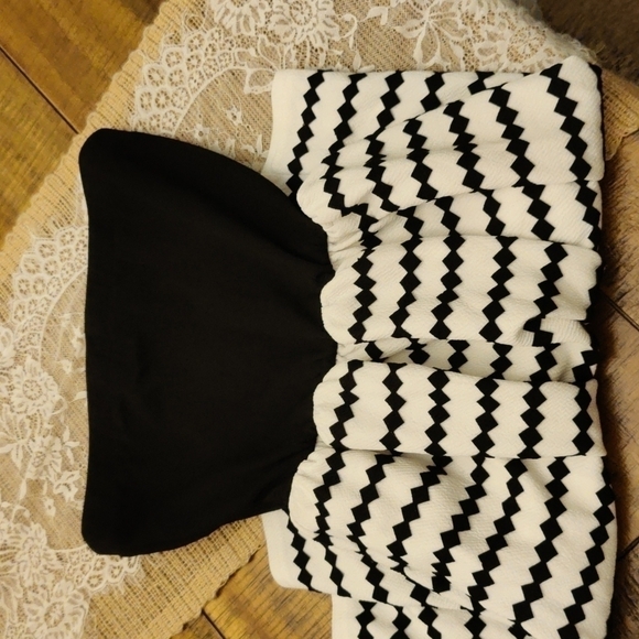 ALYA Strapless Black and White Dress, Size Small, lined, full zip back w/hook - Picture 8 of 13